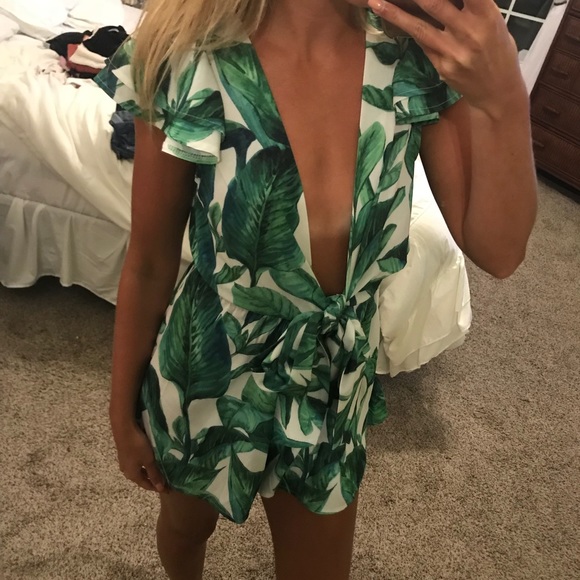 SOLD Vici tropical print romper - Picture 2 of 3